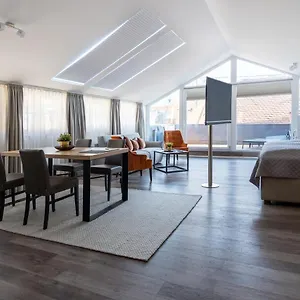 Kaiser Max Design דירה